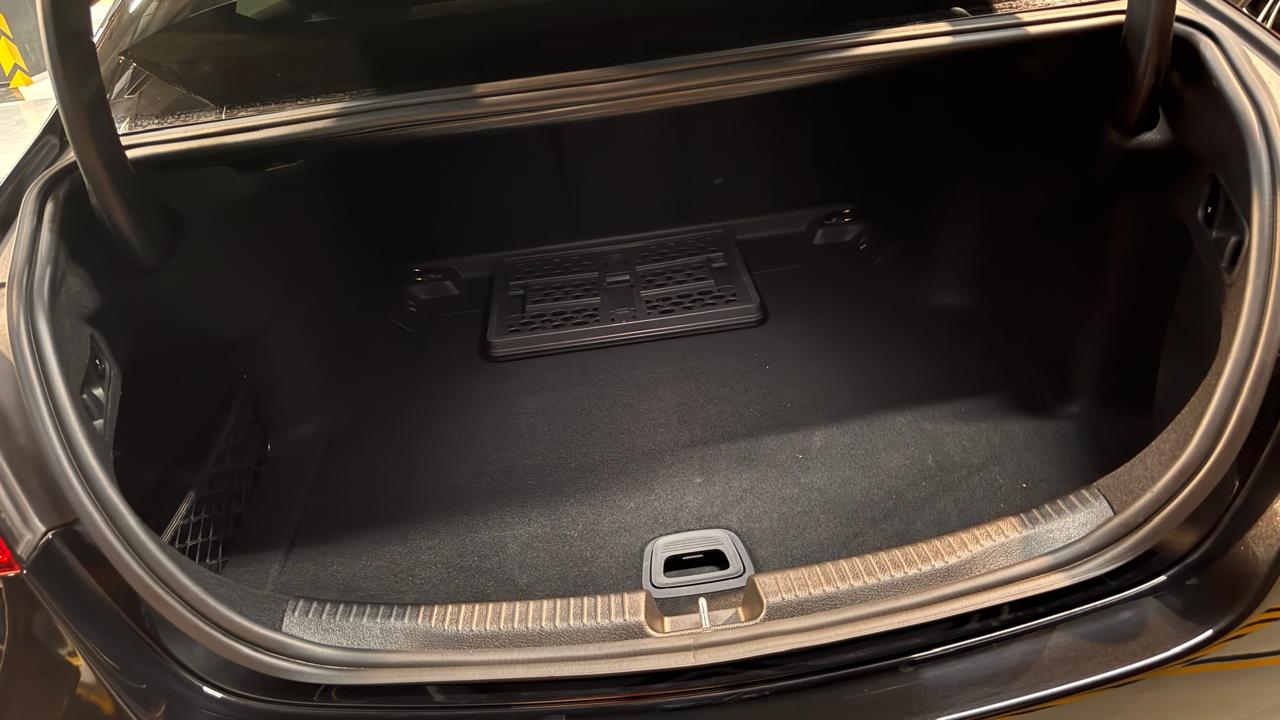 Mercedes C180 AMG Premium Plus 2024