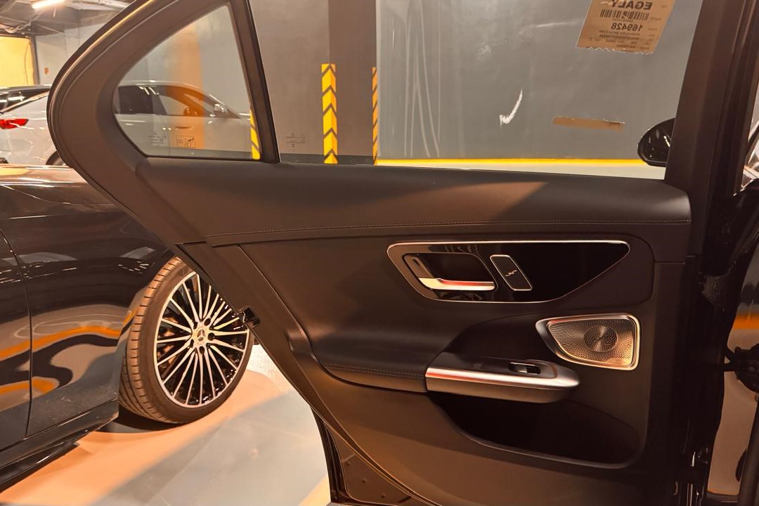 Mercedes C180 AMG Premium Plus 2024