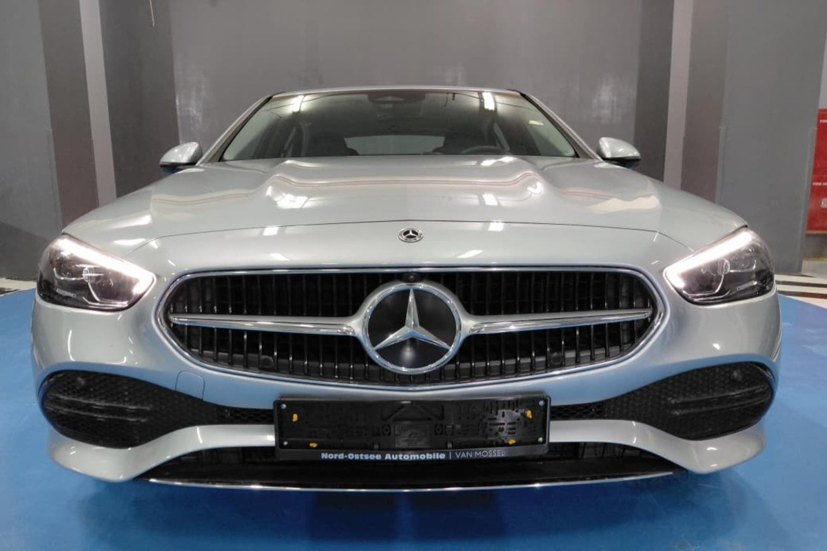 Mercedes C180 AVENTGAURD 2024