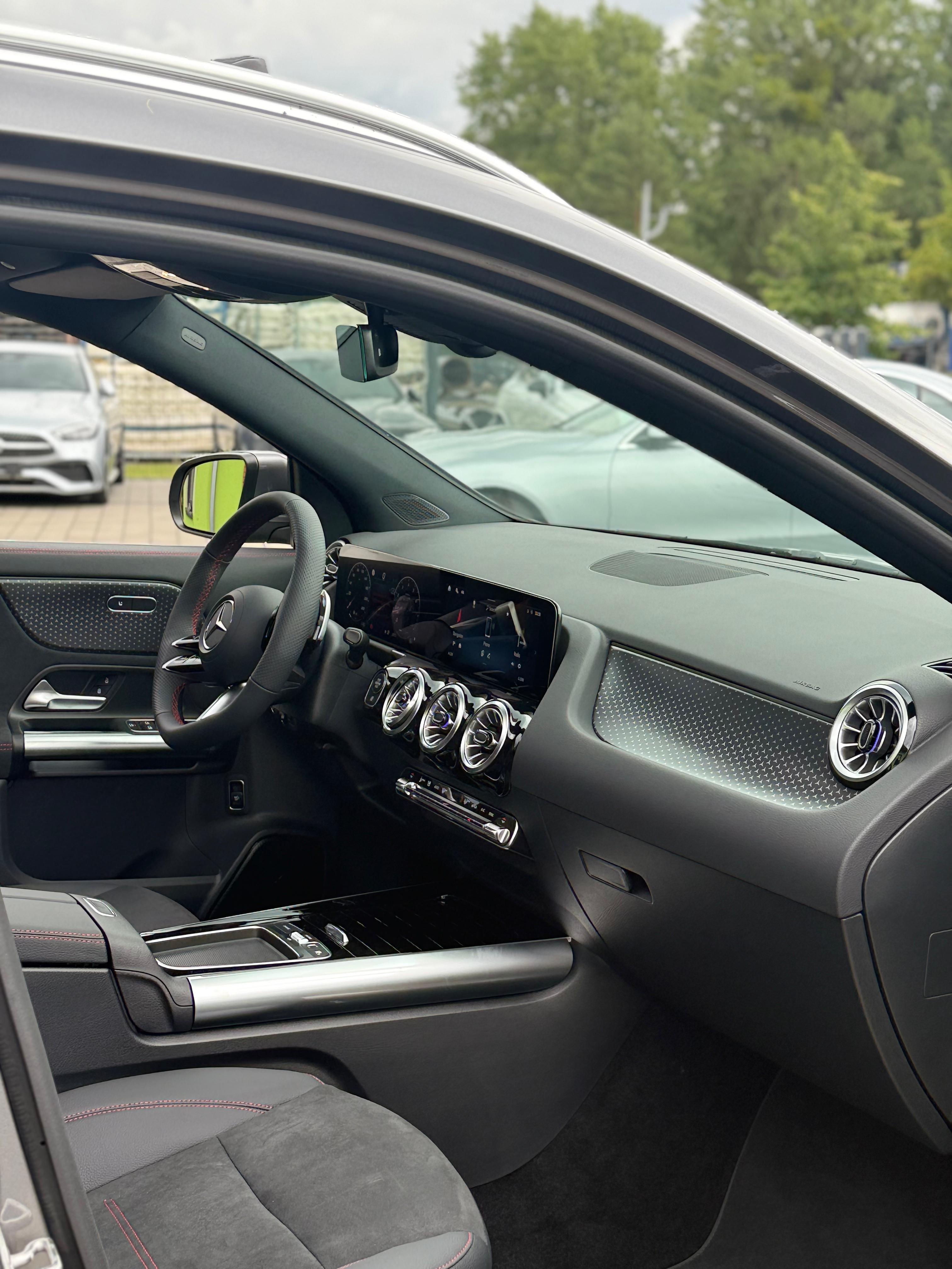 Mercedes GLA 200 2026 AMG